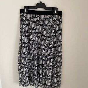 Lapis Black and White Midi A-Line Skirt with Pleats Size L